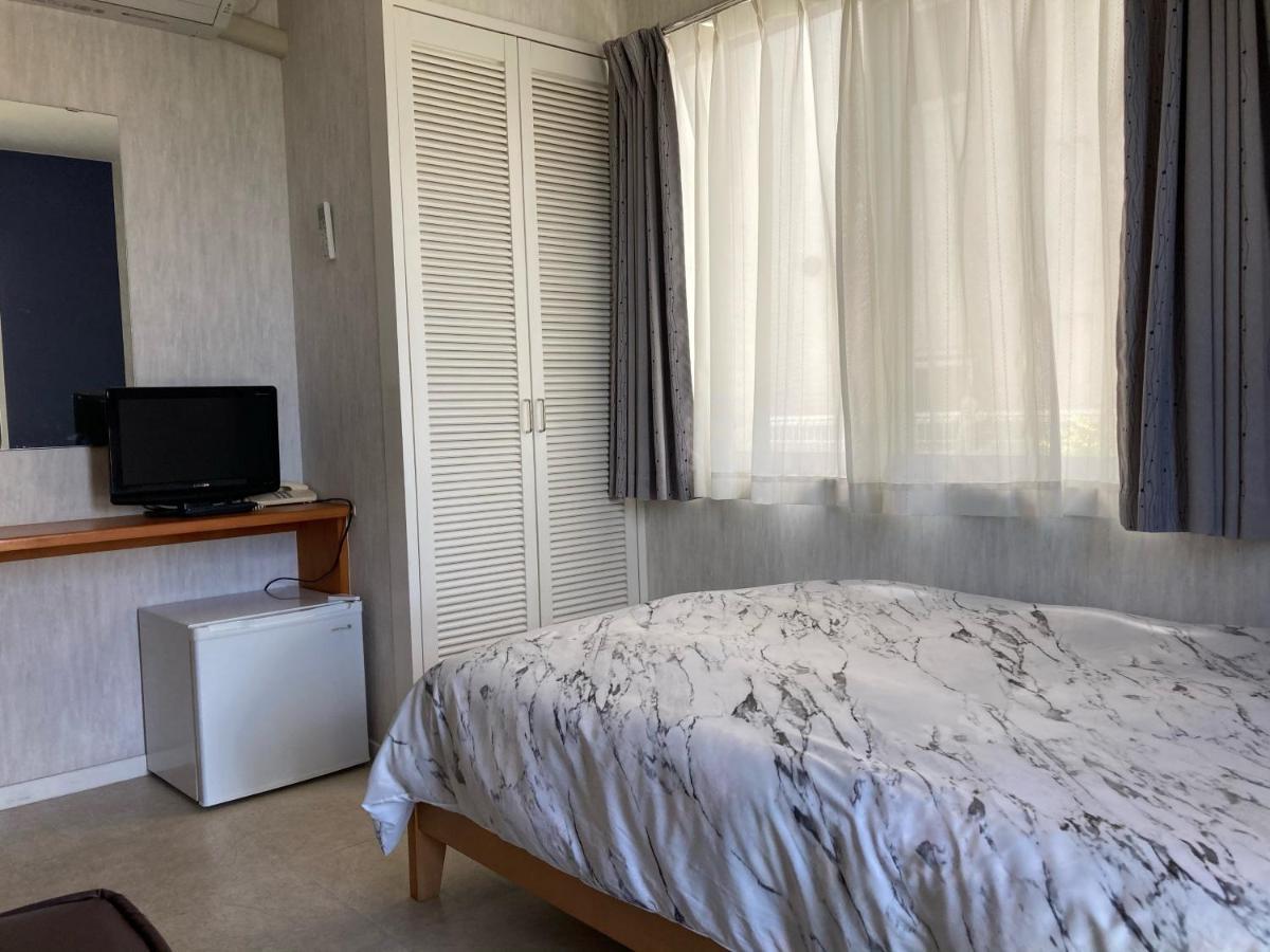 Casa Di Bravo Hotel Miyakojima  Buitenkant foto
